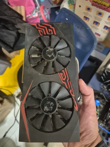 Placa de Vídeo Radeon RX 570 4GB - Funcionando Perfeitamente