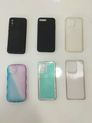 Lote com 6 Capinhas de Celular Variadas (iPhone e Android)