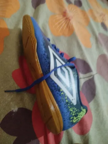 Chuteira futsal numeração 37