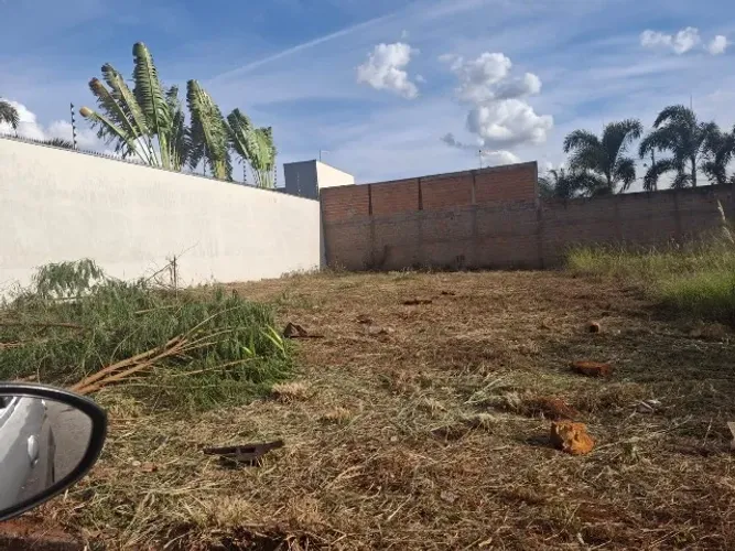 Terreno Residencial Mangolini 200m