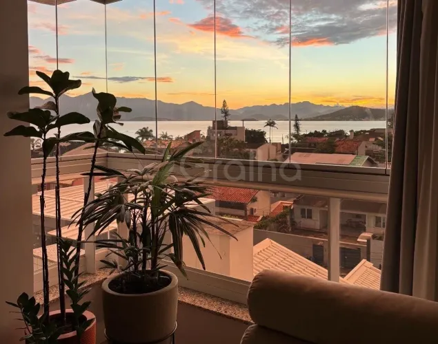 Apartamento para Venda em Florianópolis, Abraão, 3 dormitórios, 1 suíte, 2 banheiros, 2 va
