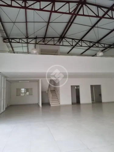 Vendo Galpão Comercial de Esquina com 359 m² e Mezanino | Alto Umuarama | Uberlândia | R$