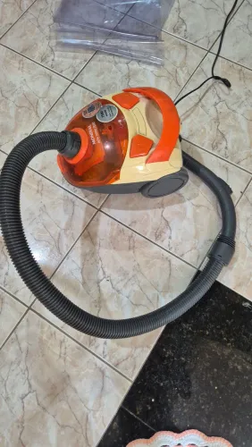 Aspirador de Pó usado