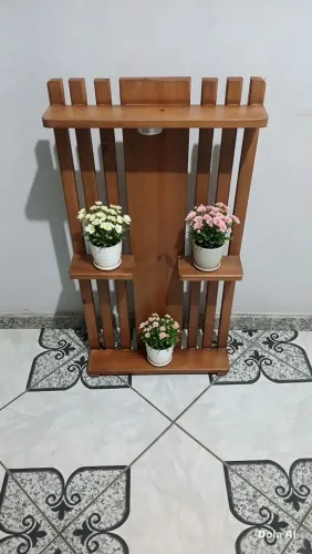 Painel de flores com luz de led. Flores ilustrativa
