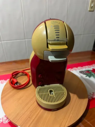 Cafeteira Nescafé Dolce Gusto Mini Me