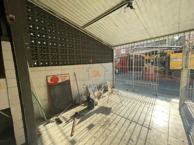 Escritório para Alugar no Bairro Vila Dorna com 100 m² de Área Útil Disponível