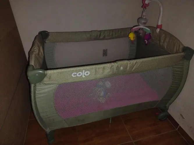 Berço chiqueirinho colo