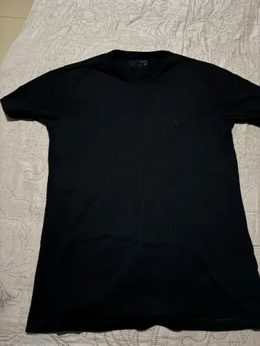 Camisa preta