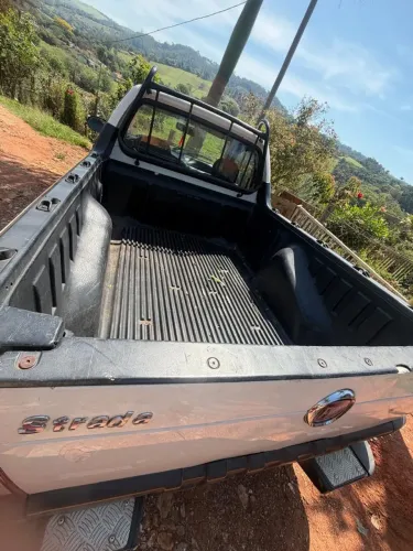 Fiat Strada 1.4 MPI Fire Flex 8V CS 2012