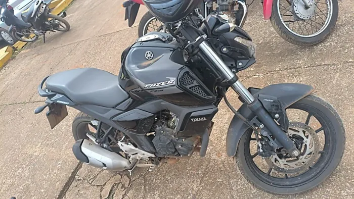 Fz15 2024 (4mil km rodados)