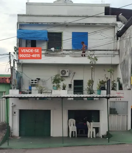 Casa com ponto comercial, Av. Manicoré, bairro Cachoeirinha