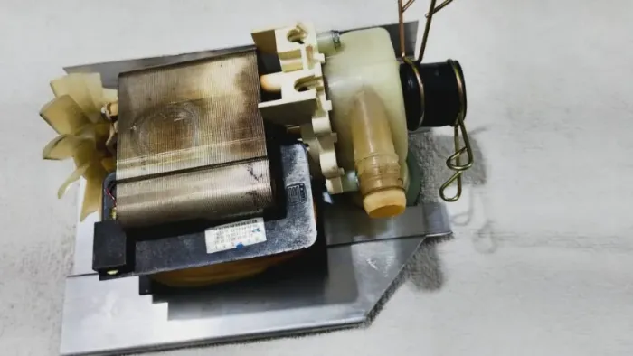 Bomba de Circulação Lava Louça Brastemp Modelo PLE20  - 127 V