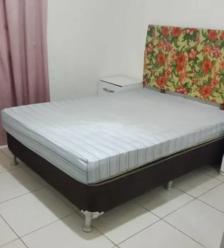 Vendo Cama Base e colchão