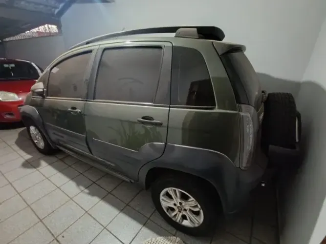 Fiat Idea Adv./ Adv.lock.dualogic 1.8 Flex 5P 2013