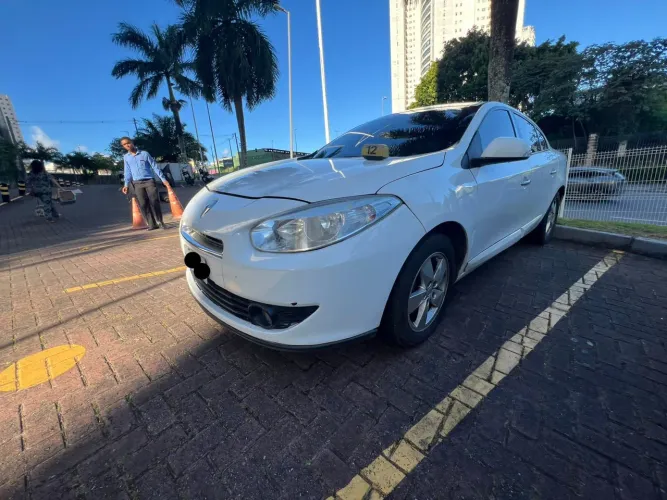 Renault Fluence Sed. Dynamique 2.0 16V Flex Aut. 2013