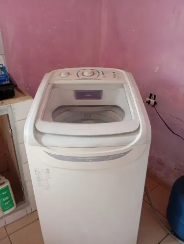 Máquina de lavar roupa Eletrolux 10 kilos 