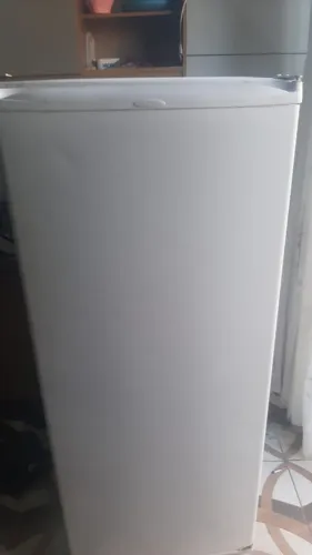 Geladeira baratinha