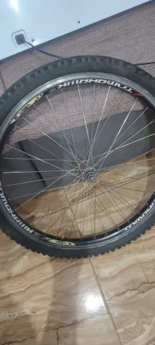 Aro aero Tomahawk 26 com pneu meia vida, bicicleta 
