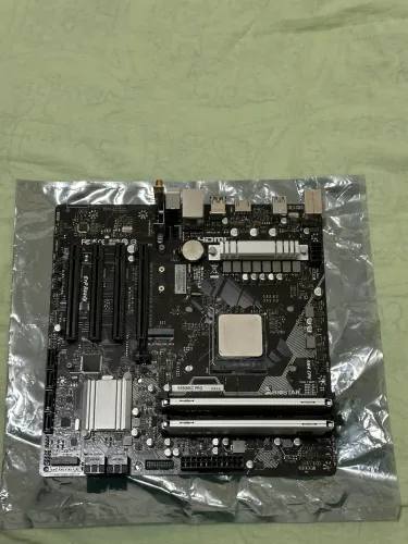 Kit Upgrade Ryzen 5 5600 + 16GB RAM + B550M