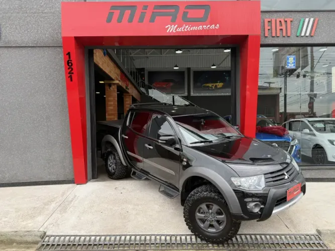 Mitsubishi L200 T.outdoor 3.2 CD TB Int. Dies. Aut. 2017