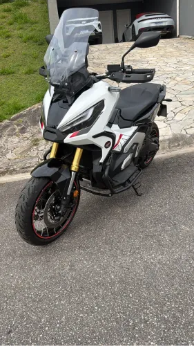 X-Adv 2024 novíssima