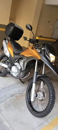 XRE300 DOURADA