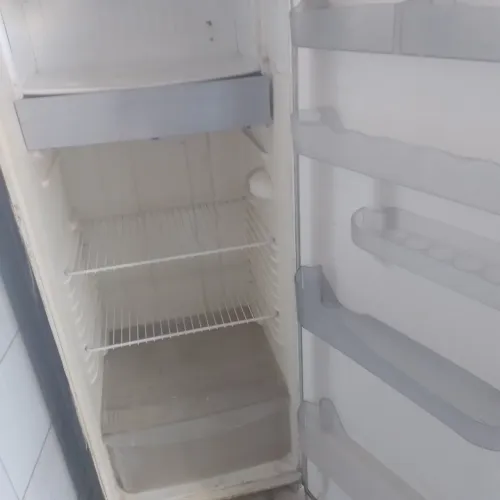 Geladeira sem gás mais funciona sem gelar