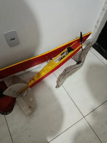 AVIÃO DE AEROMODELO