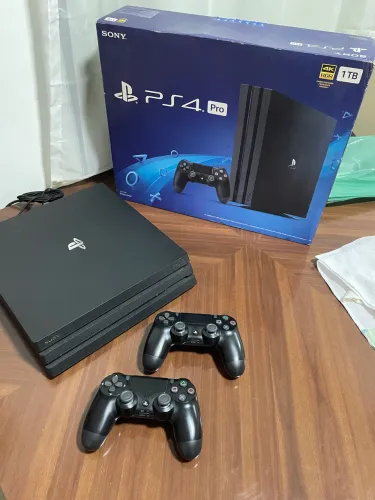 PS4 PRO 1TB HD COM DOIS CONTROLES E JOGOS!!!