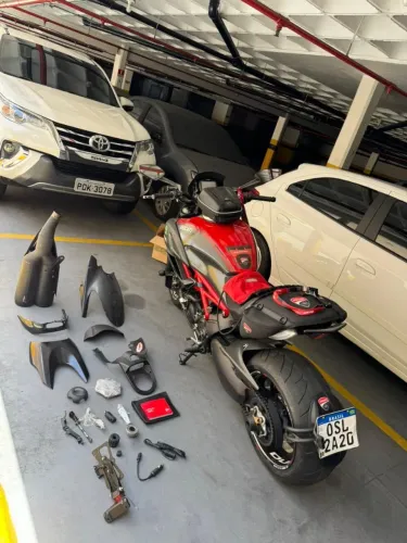 DUCATI DIAVEL CARBON (ÚNICA)
