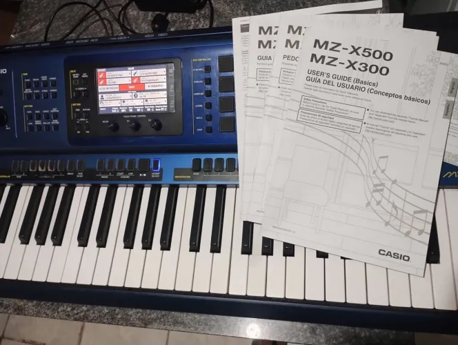 Teclado Casio mzx 500