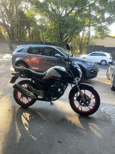 160 TITAN SERIE ESPECIAL