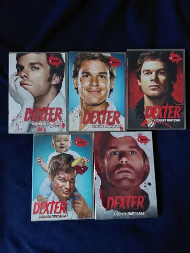 Dexter - DVDs - Temporadas: 01 a 05