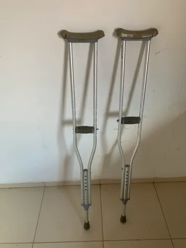 Muletas hospitalar
