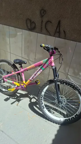 VIKINGX TUFF 25 ARO 26 + SUPORTE TRASEIRO