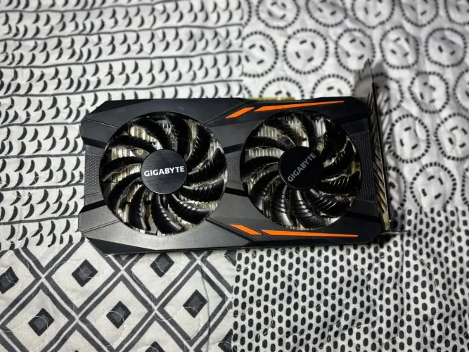 Placa de Vídeo Gigabyte GeForce GTX 1050 Ti 4GB GDDR5