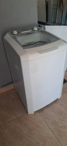 Vende-se Maquina de Lavar 11kg (Defeito na mangueira de água)
