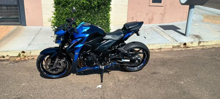 GSX S750