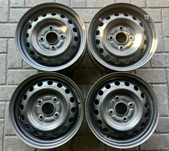 Roda de Ferro Aro 14 Nissan Livina Original 4x114,3 / Rodas 14 Livina Efaa 4x114