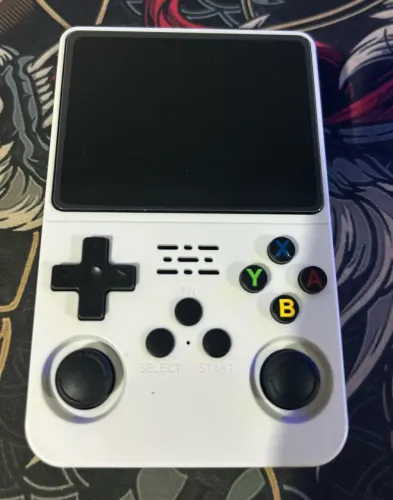 Console portátil R36S