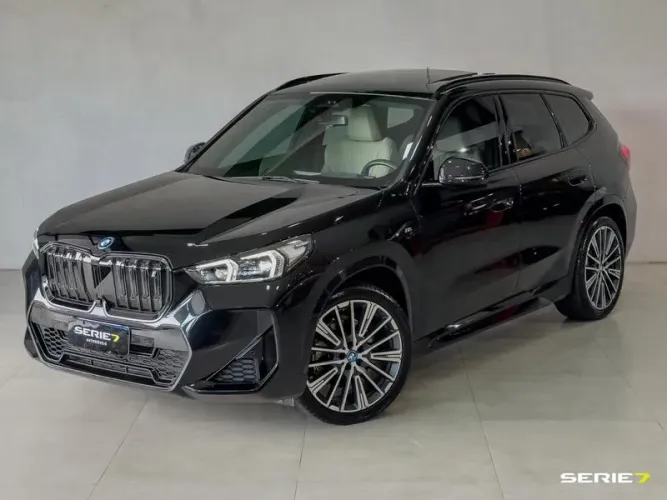 BMW IX1 Xdrive 30 M Sport (elétrico) 2024