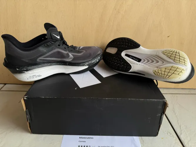 TÊNIS DE CORRIDA COM PLACA