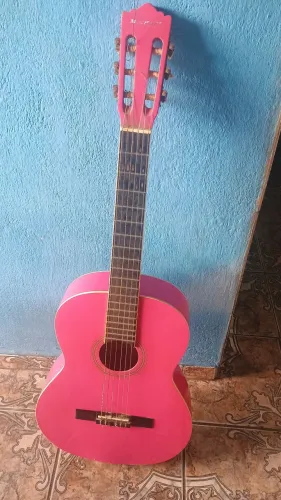 Violão em bom estado 