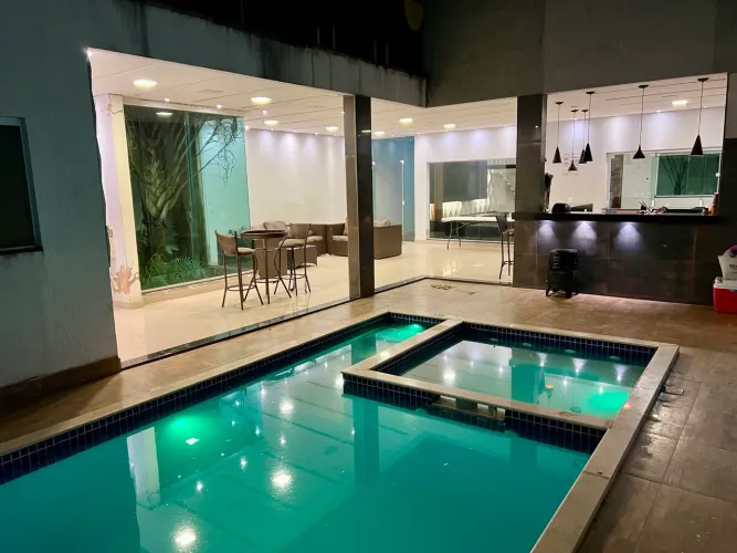 Casa com piscina e lazer completo