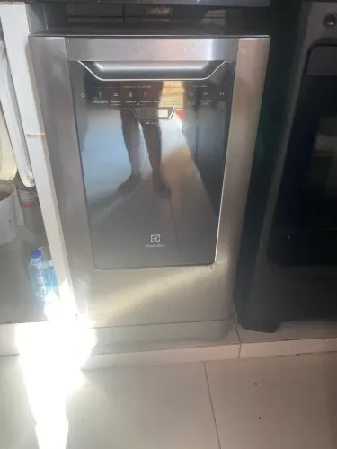 Vendo maquina de lavar louça em ótimo estado