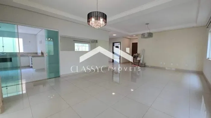 Casa com suíte master e piscina em Nova Uberlândia Uberlândia/MG