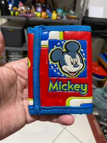 Carteira mickey anos 80/90 disney 50 reais!!
