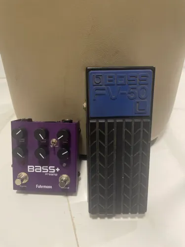Pedais para Baixo - Fuhrmann Bass+ Preamp + Boss FV-50L