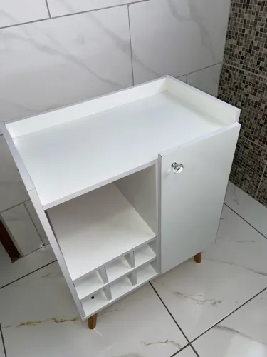 Aparador e Adega
