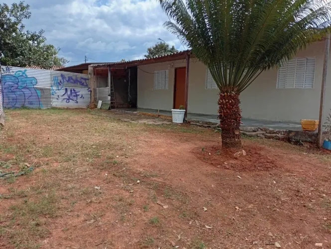Alugo casa condomínio serra azul